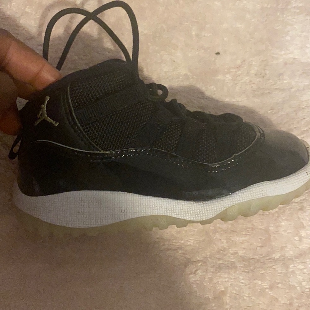 Tennis Shoe
